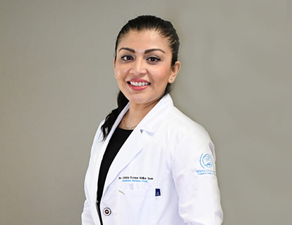 Doctora especialista en medicina materno fetal